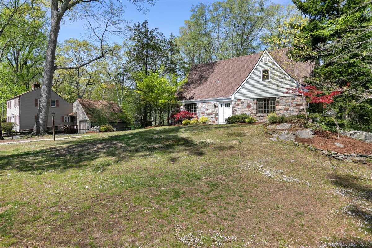 41 Cedarhurst Lane, Milford, Connecticut image 2