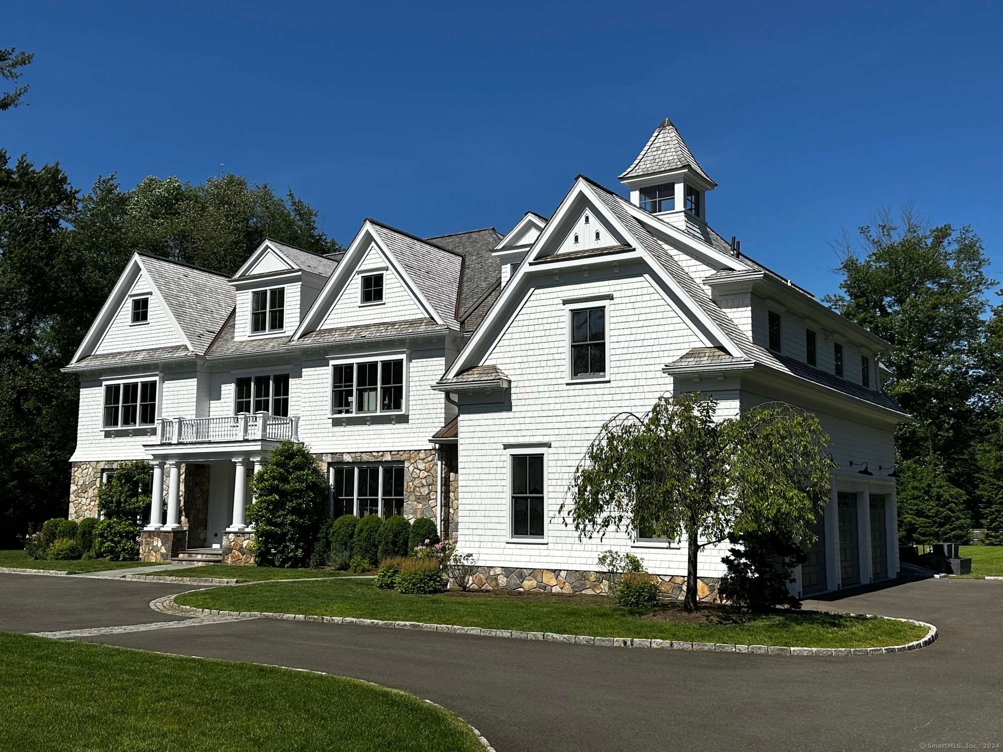 Rental Property at 375 West Road, New Canaan, Connecticut - Bedrooms: 6 
Bathrooms: 8.5 
Rooms: 15  - $30,000 MO.