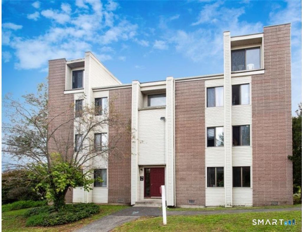 Photo of 79 Burgundy Hill Lane #79, Middletown, CT 06457 (MLS # 24148330)