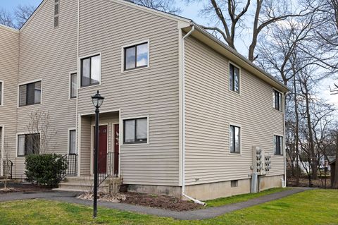 Tiny photo for 39 Lance Circle #39, Bridgeport, CT 06606 (MLS # 24170451)