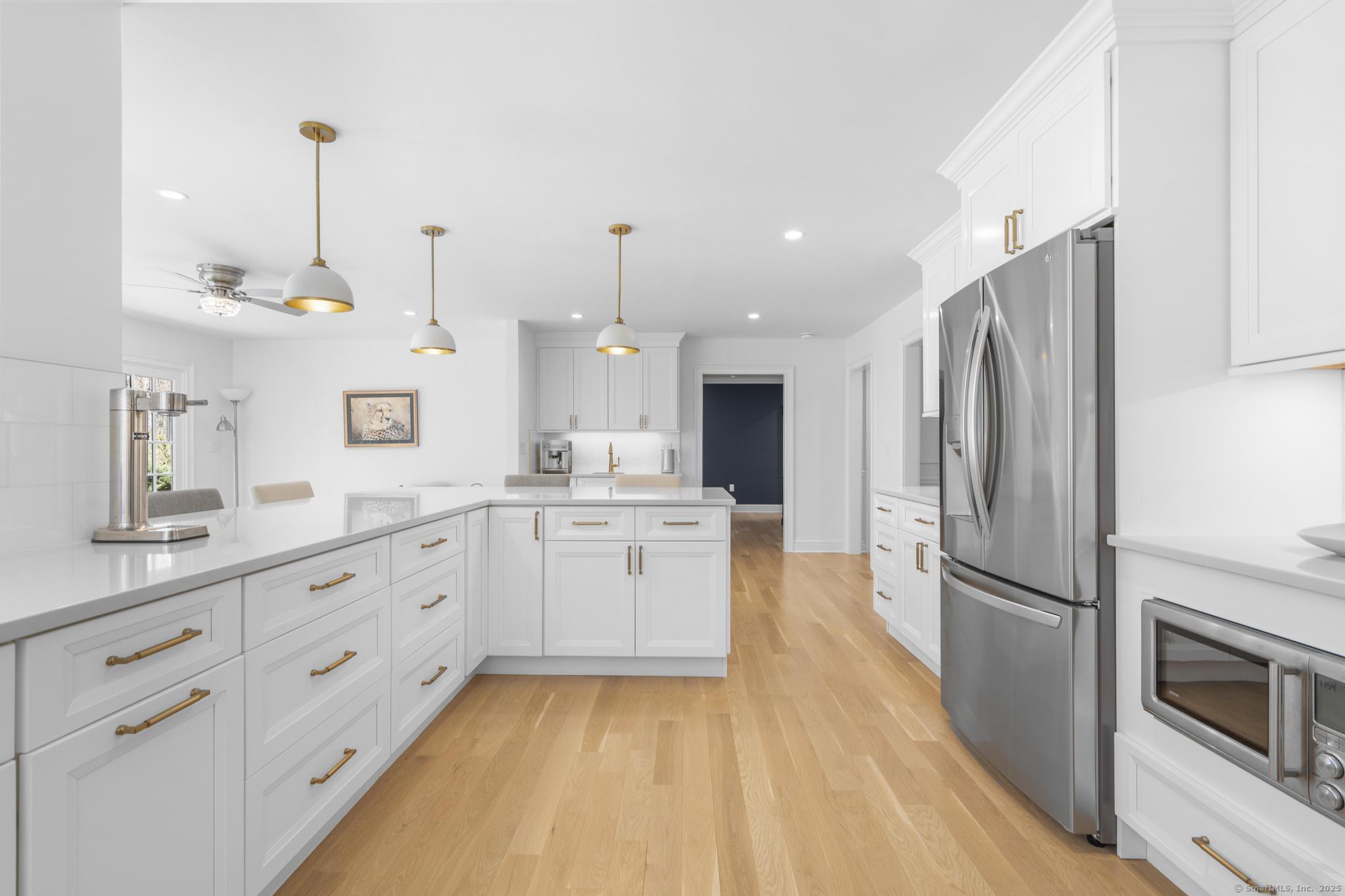 68 Greenleaf Drive, Stamford, Connecticut image 6