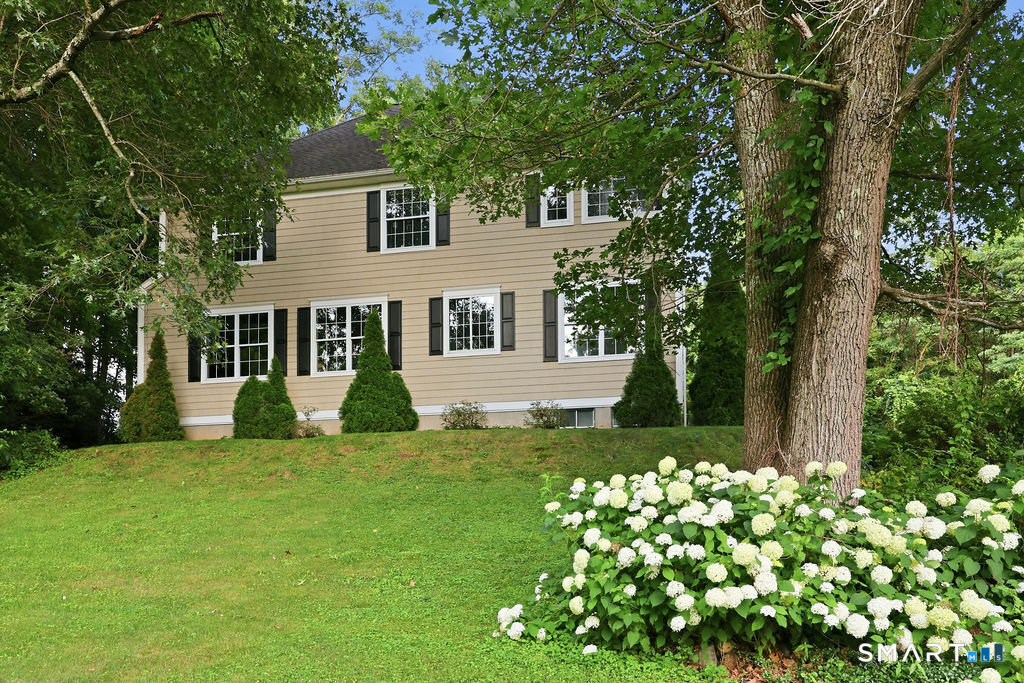 25 Grant Drive
