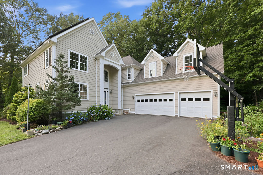 25 Grant Drive