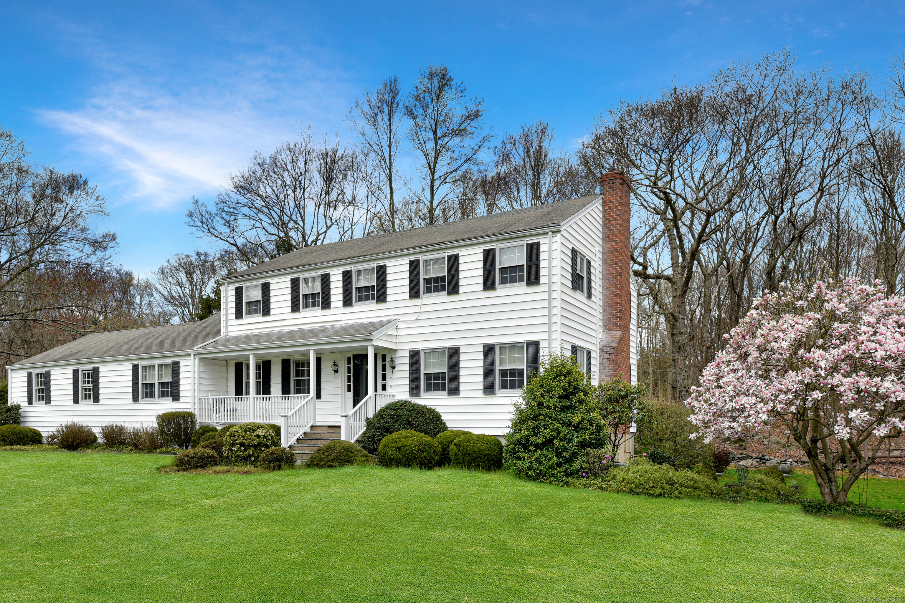 Property for Sale at 3170 Burr Street, Fairfield, Connecticut - Bedrooms: 4 
Bathrooms: 3 
Rooms: 8  - $1,199,000