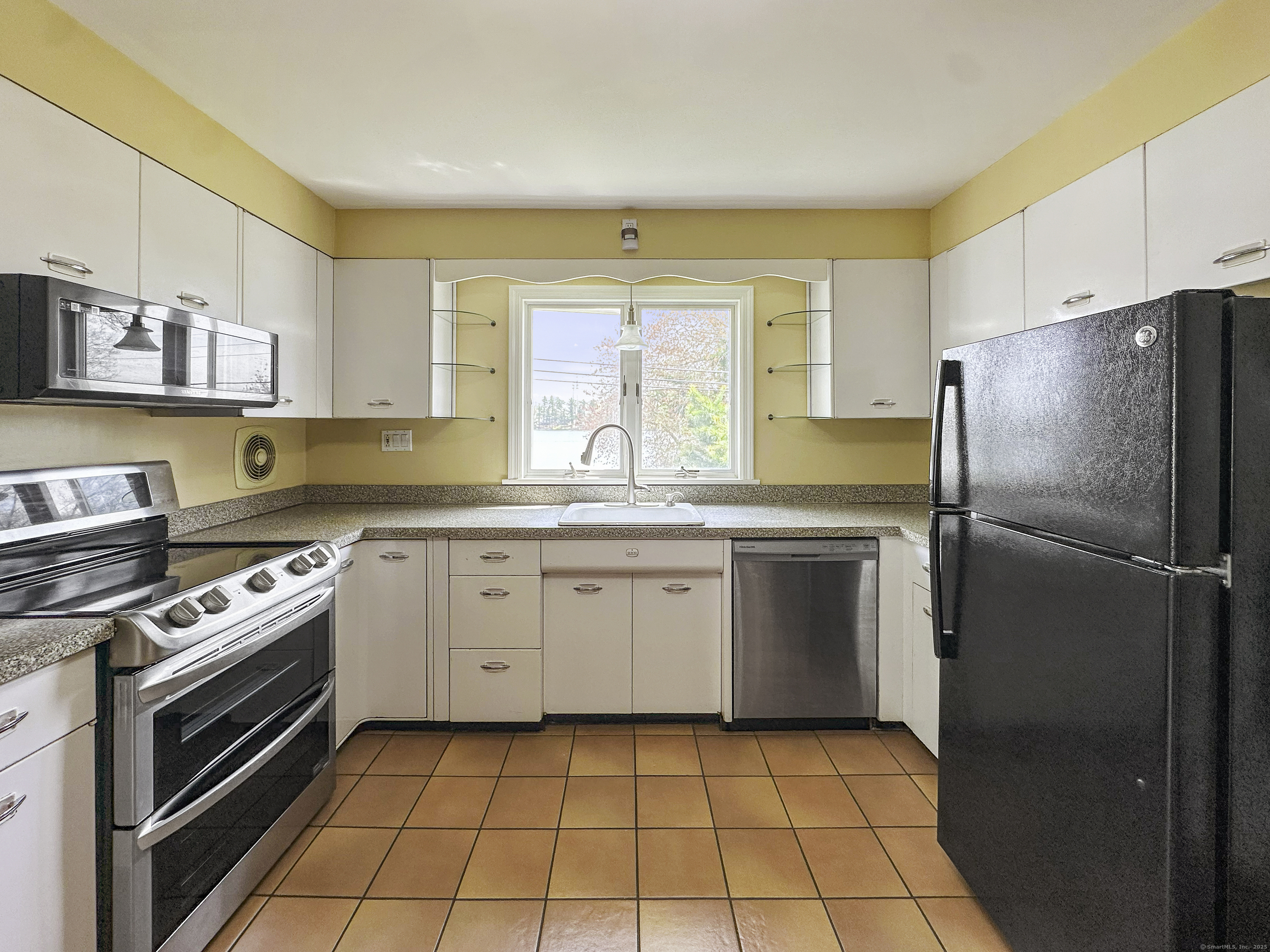 870 Lakeside Drive, Bridgeport, Connecticut image 9