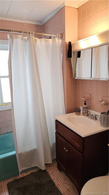 West Hartford, Connecticut 06119, United States, 2 Bedrooms Bedrooms, ,1 BathroomBathrooms,Residential,Active,26207