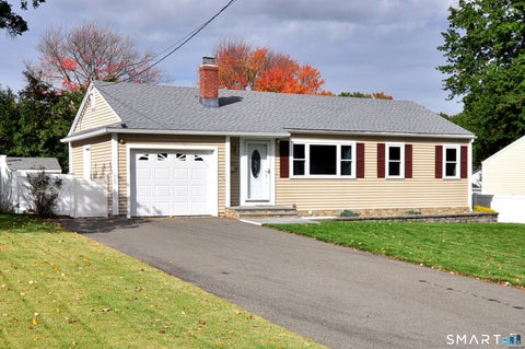 Photo of 102 Harding Street, Wethersfield, CT 06109 (MLS # 24215243)