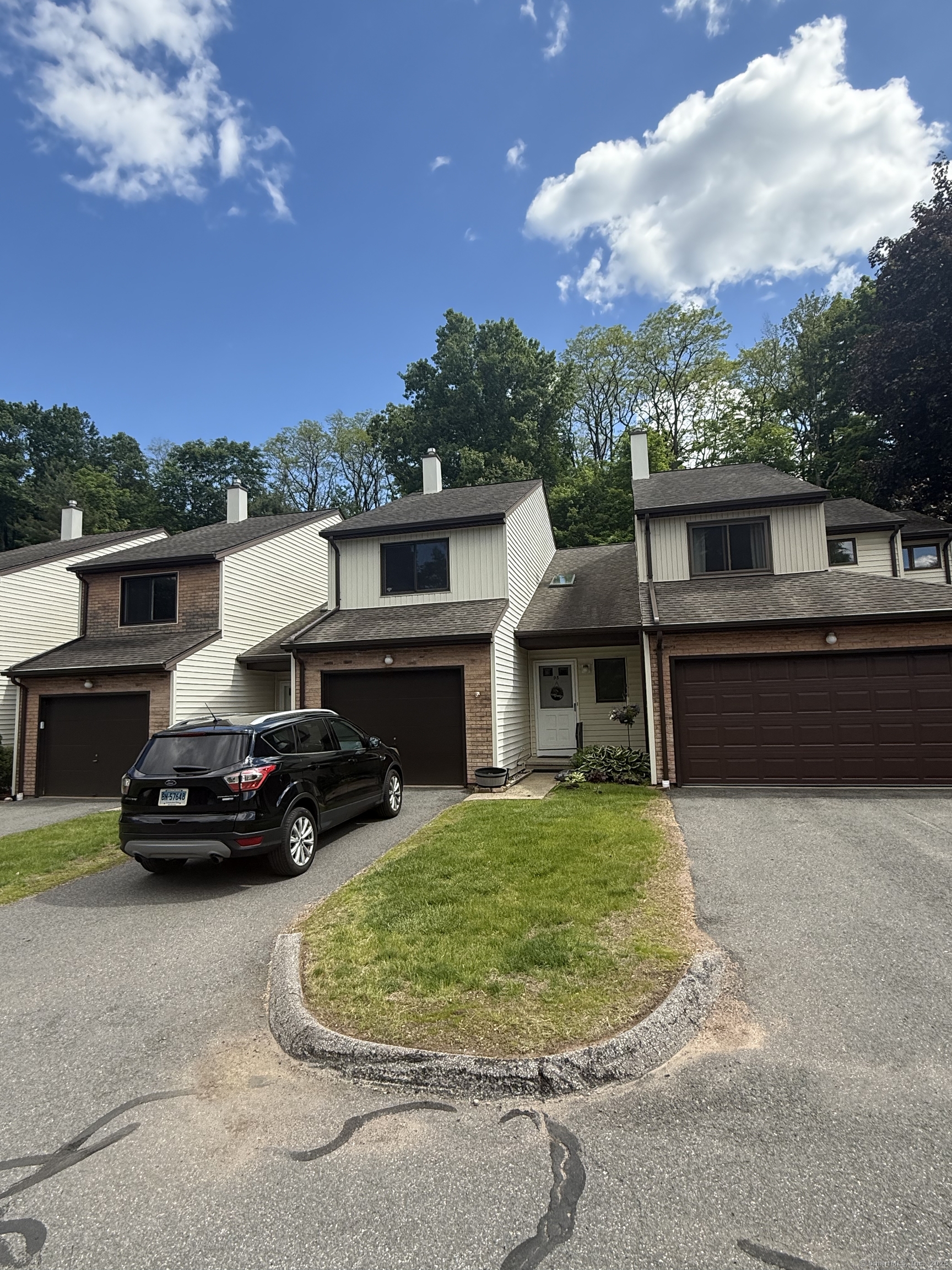 9 Oak Forest Drive #5, Manchester, Connecticut image 2