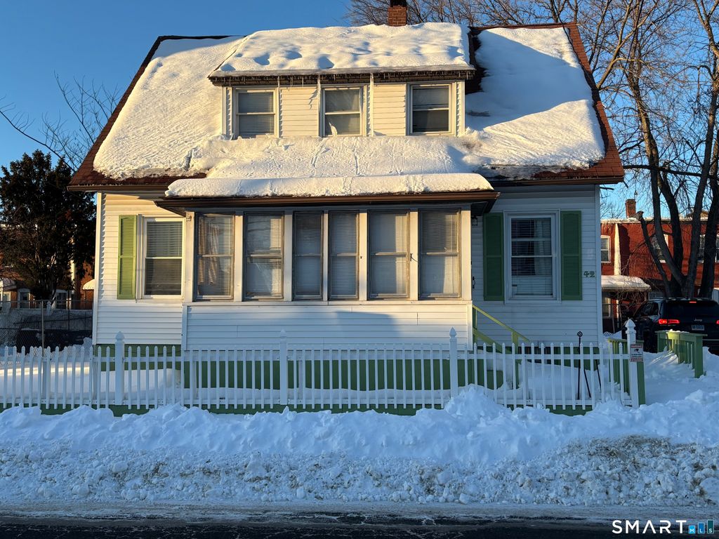 Photo of 42 Bliss Street, Hartford, CT 06114 (MLS # 24149601)