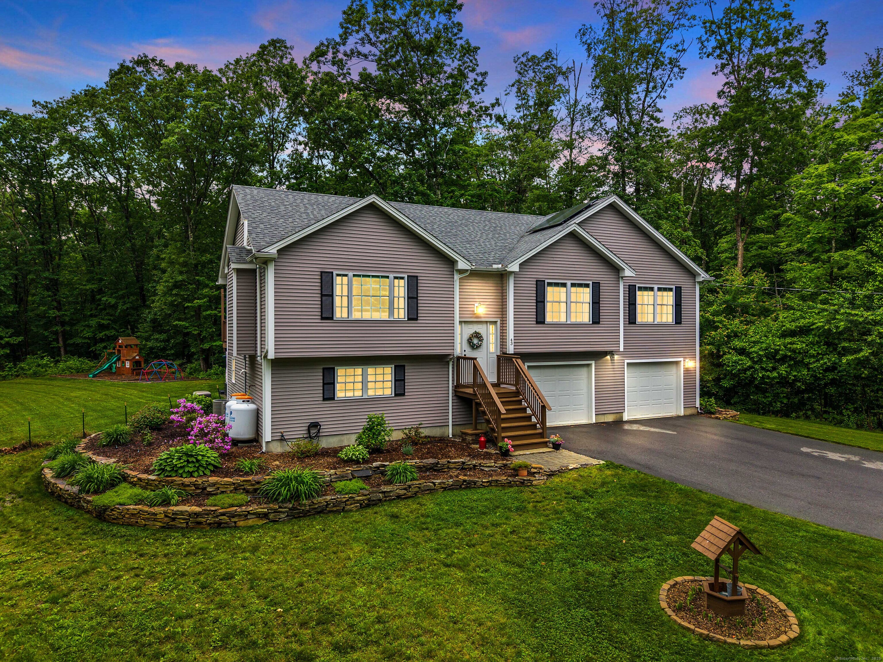 Property for Sale at Old Young Street, East Hampton, Connecticut - Bedrooms: 3 
Bathrooms: 3 
Rooms: 6  - $475,000