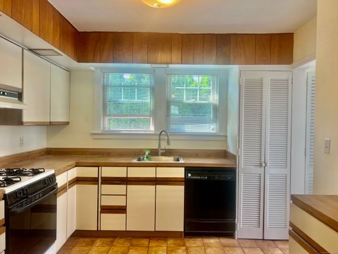 Tiny photo for 80 Josephine Evaristo Avenue #1st Fl & Basement, Greenwich, CT 06830 (MLS # 24154298)