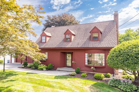 Photo of 124 Farmingdale Road, Wethersfield, CT 06109 (MLS # 24123962)