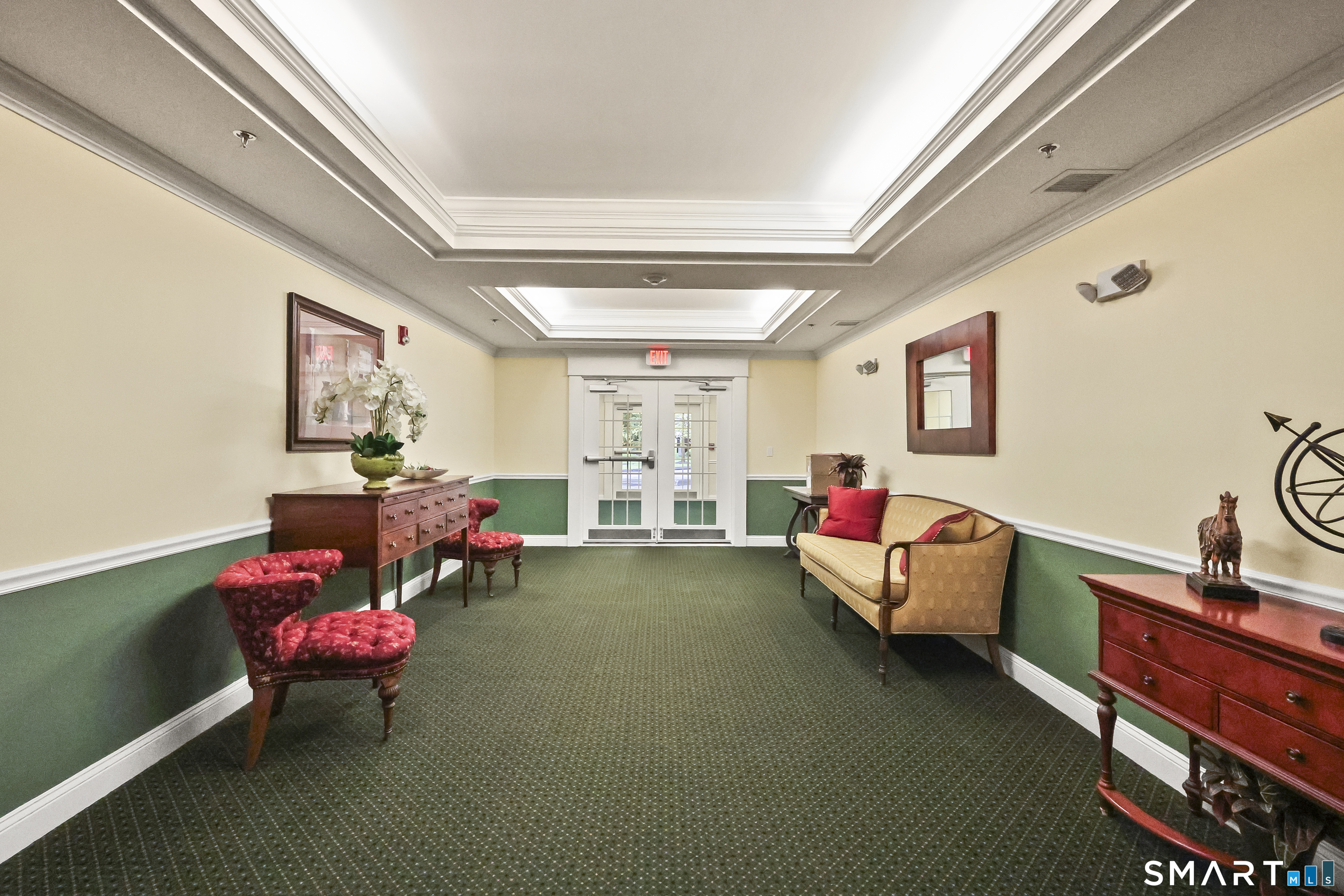 25 Cassandra Boulevard 111