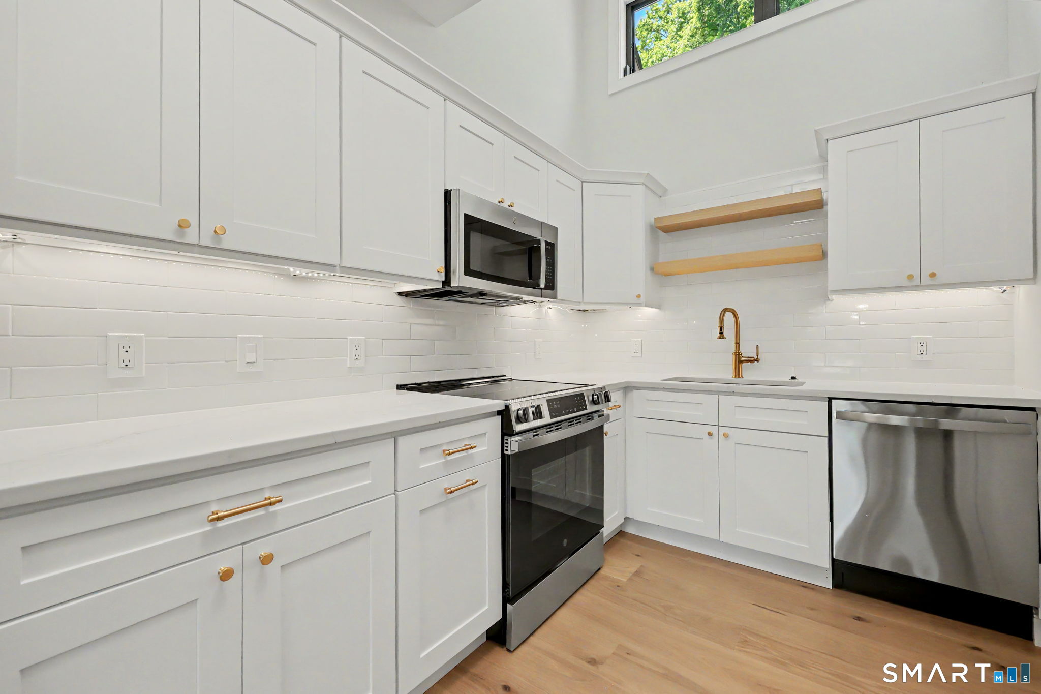 411 Heritage Village B