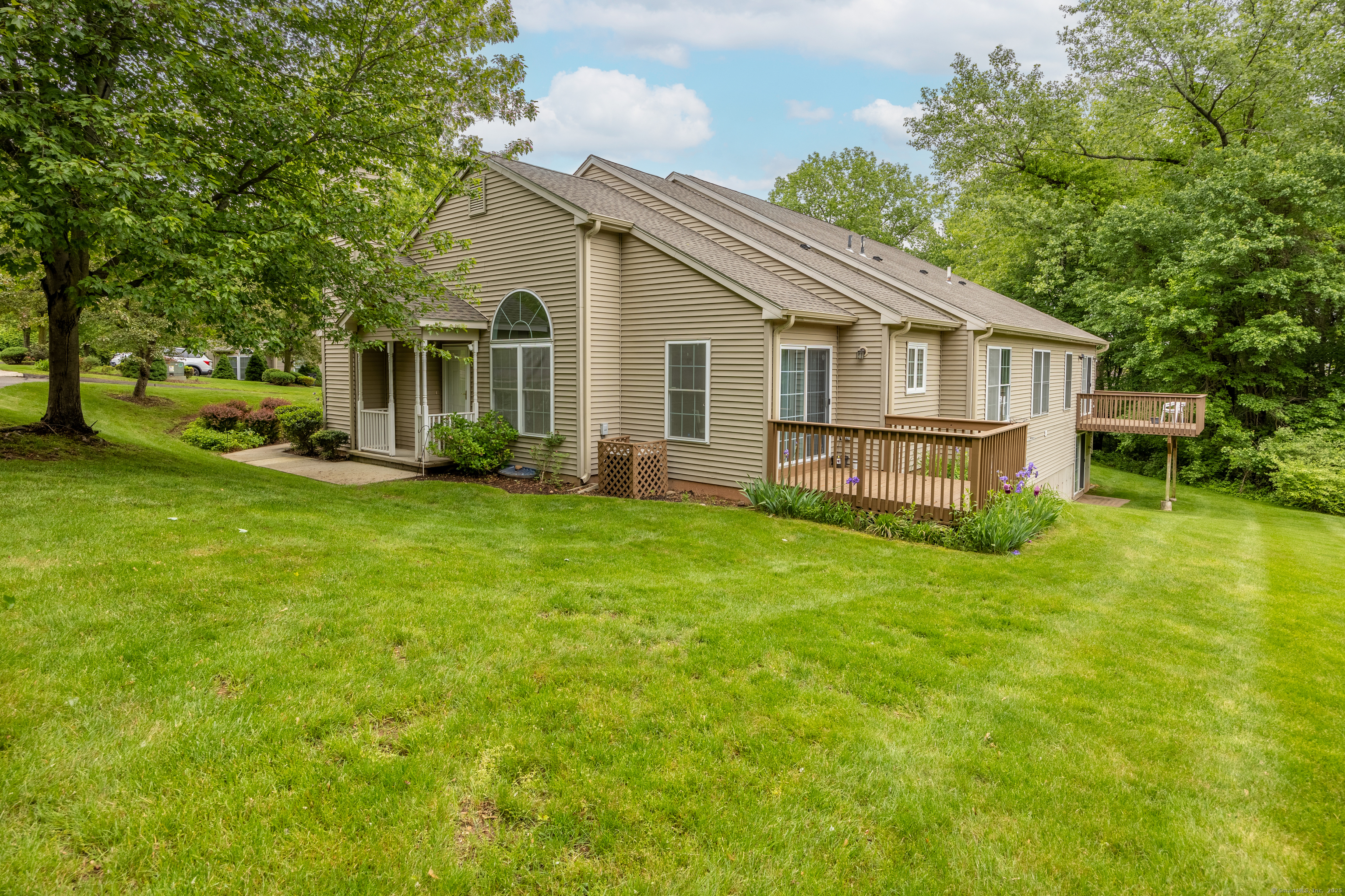 25 Hamden Hills Drive #60, Hamden, Connecticut image 25