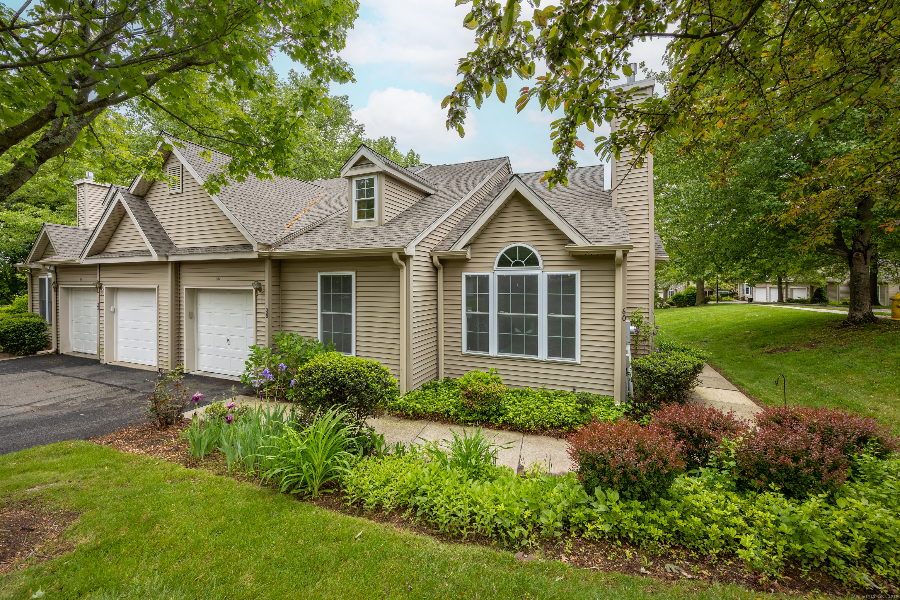25 Hamden Hills Drive #60, Hamden, Connecticut image 1