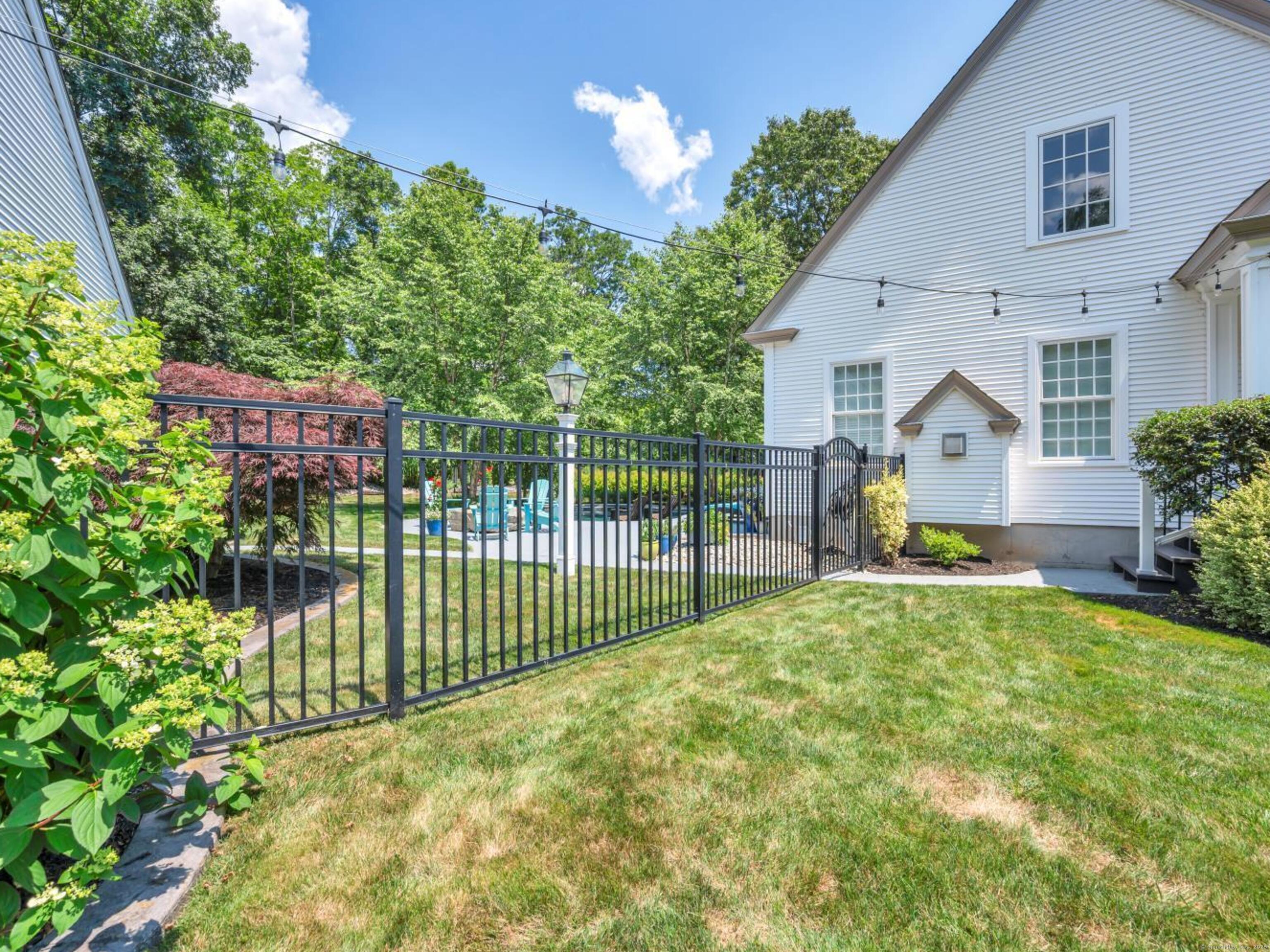 14 Ely Lane