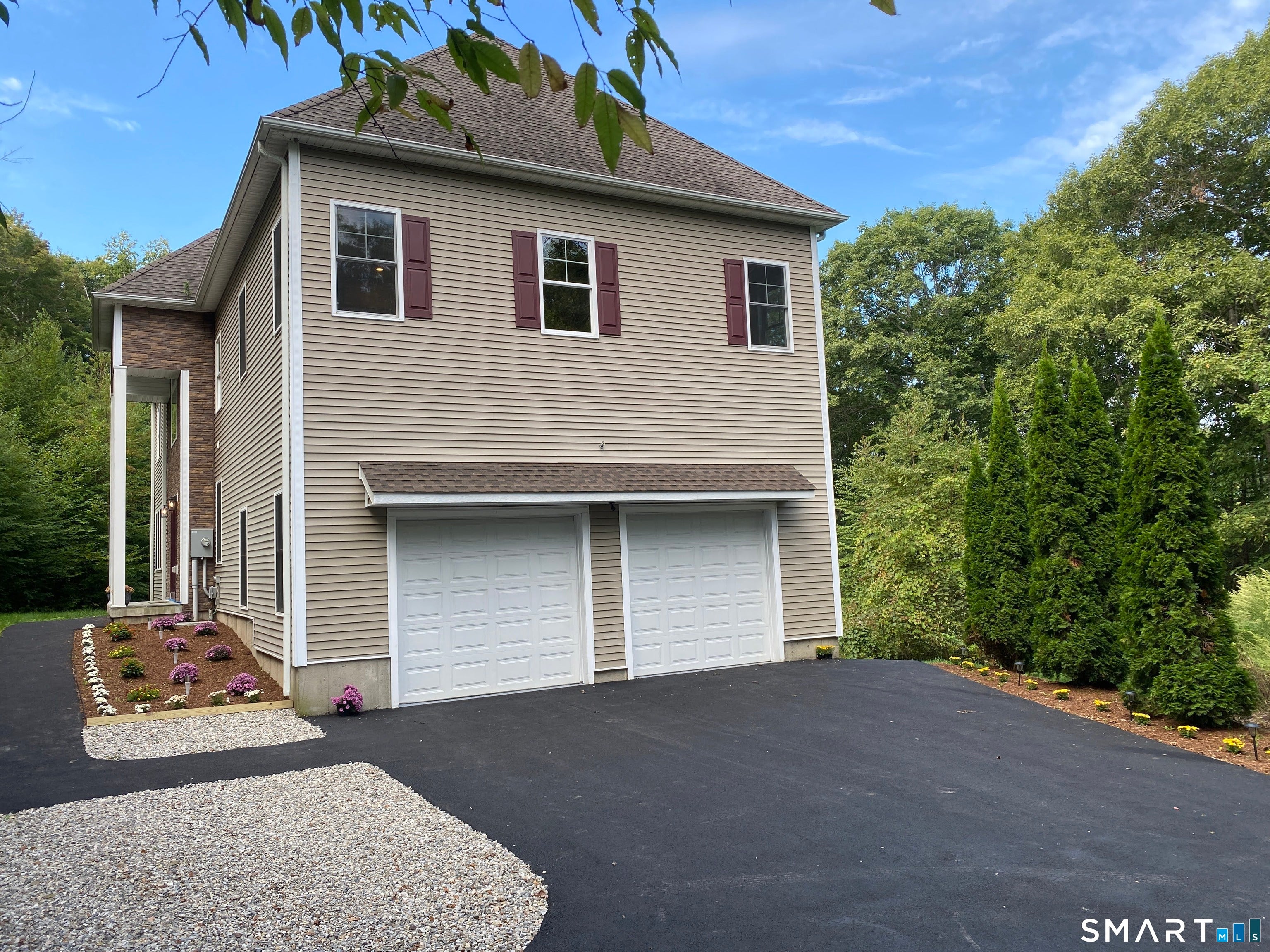 49 Ratlum Mountain Road