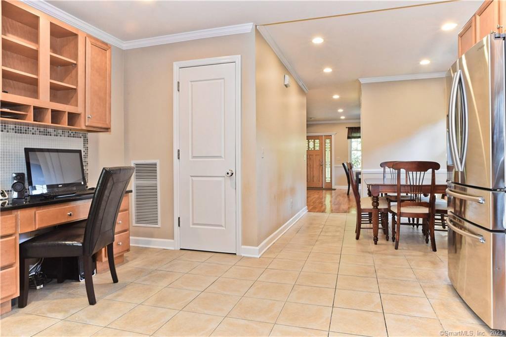 Photo 9 of 37 of 20 Cedar Heights Road house