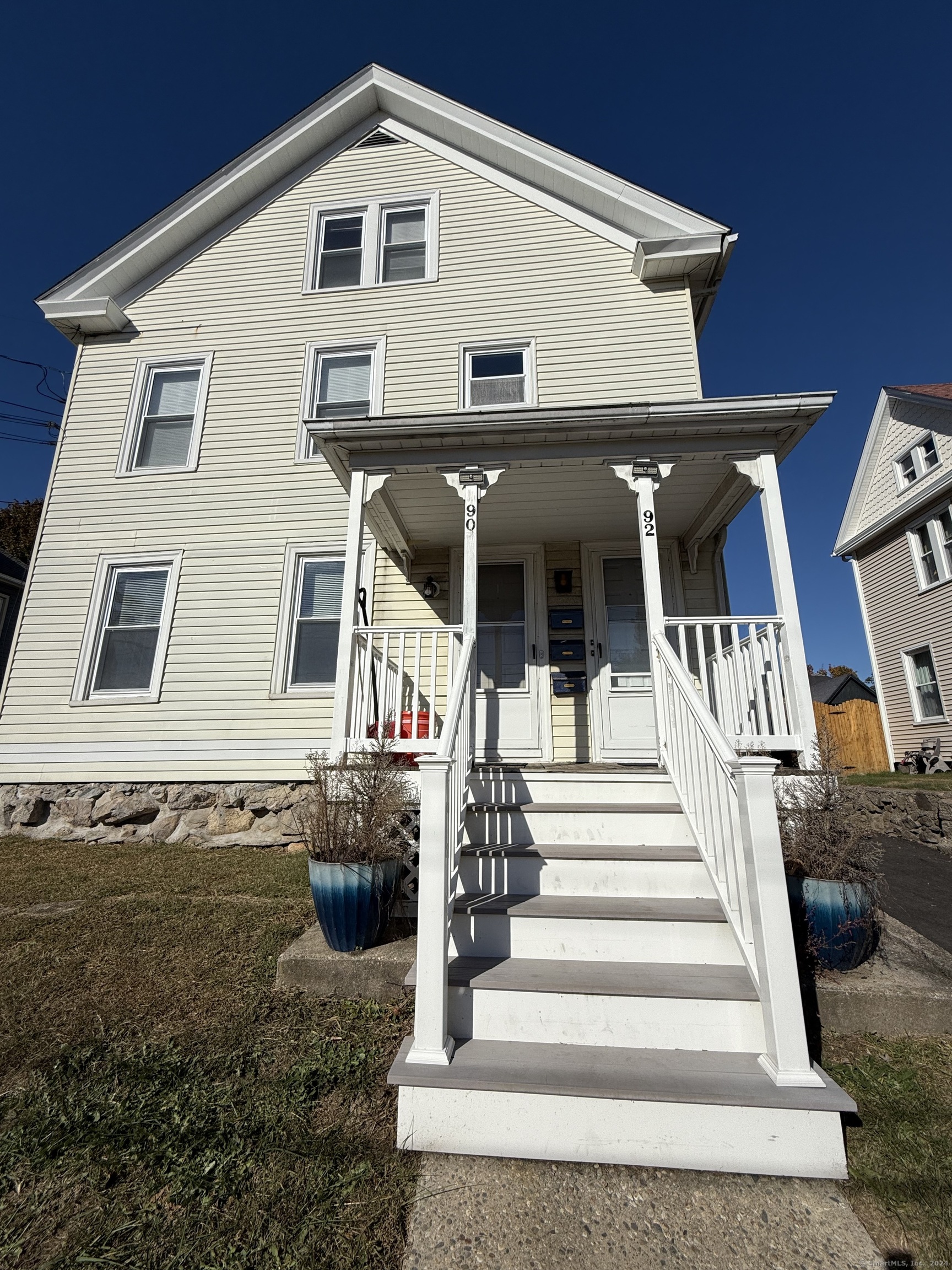 Rental Property at 90 Allen Street, Groton, Connecticut - Bedrooms: 2 
Bathrooms: 1 
Rooms: 4  - $1,975 MO.