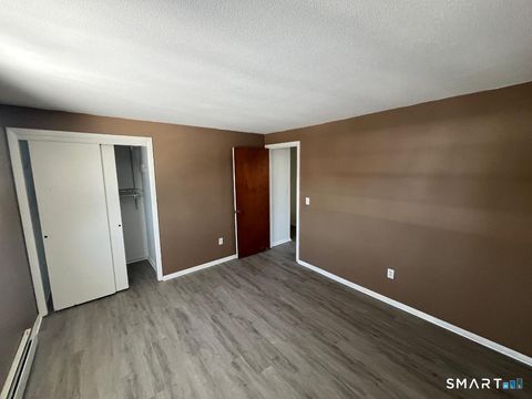 Tiny photo for 633 Center Street #APT E, Manchester, CT 06040 (MLS # 24153303)