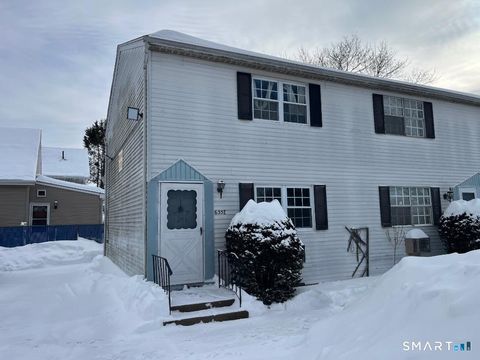 Photo of 633 Center Street #APT E, Manchester, CT 06040 (MLS # 24153303)