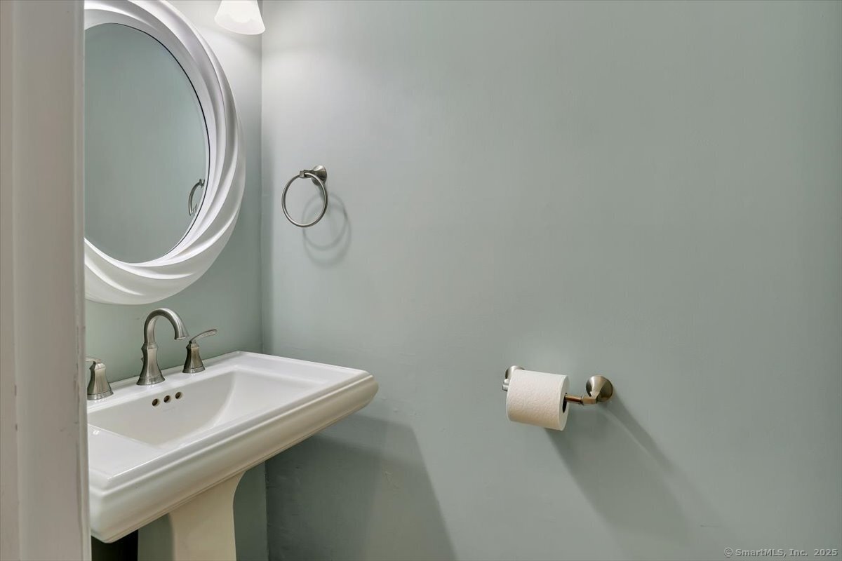 268 Hartford Turnpike #APT E9, Tolland, Connecticut image 12