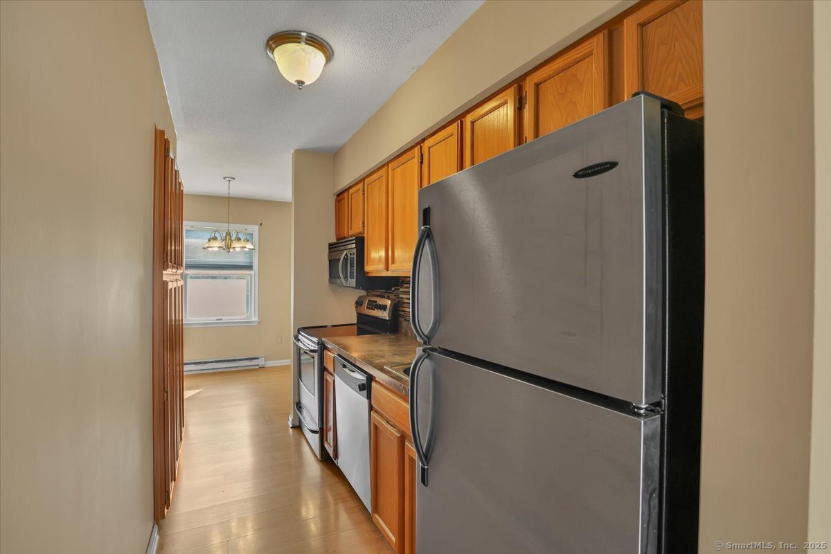 268 Hartford Turnpike #APT E9, Tolland, Connecticut image 7