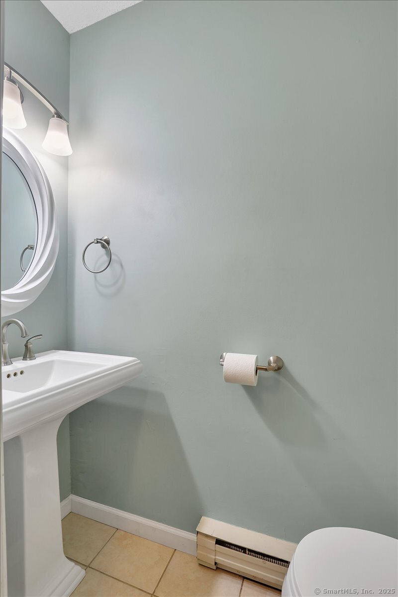 268 Hartford Turnpike #APT E9, Tolland, Connecticut image 13