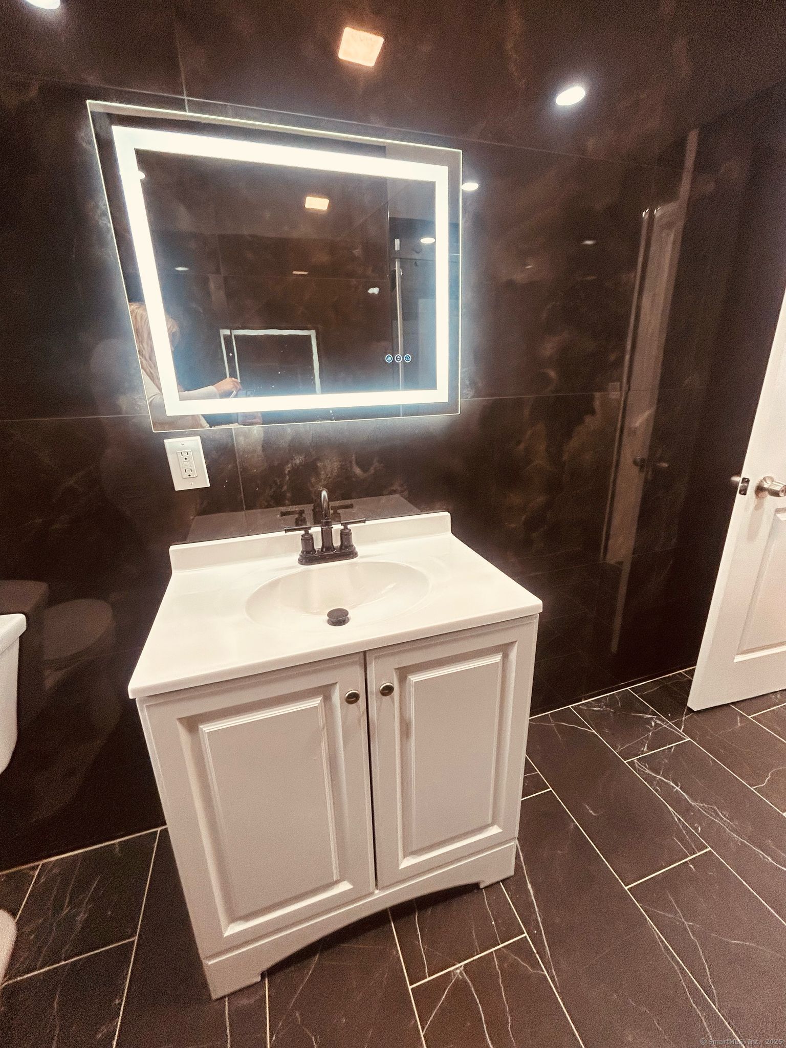52 Sylvan Street, Avon, Connecticut image 8