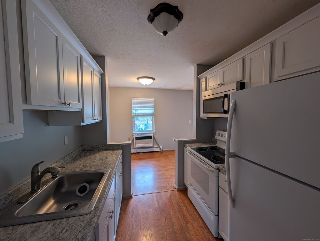 Photo of 41 Balance Rock Road #APT 16, Seymour, CT 06483 (MLS # 24133106)