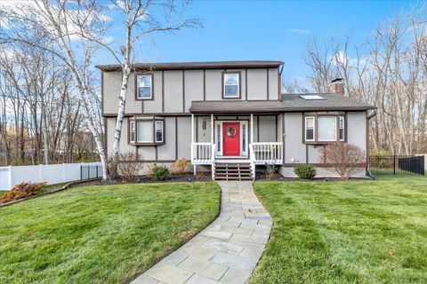 26 Woodridge Road West Haven CT 06516