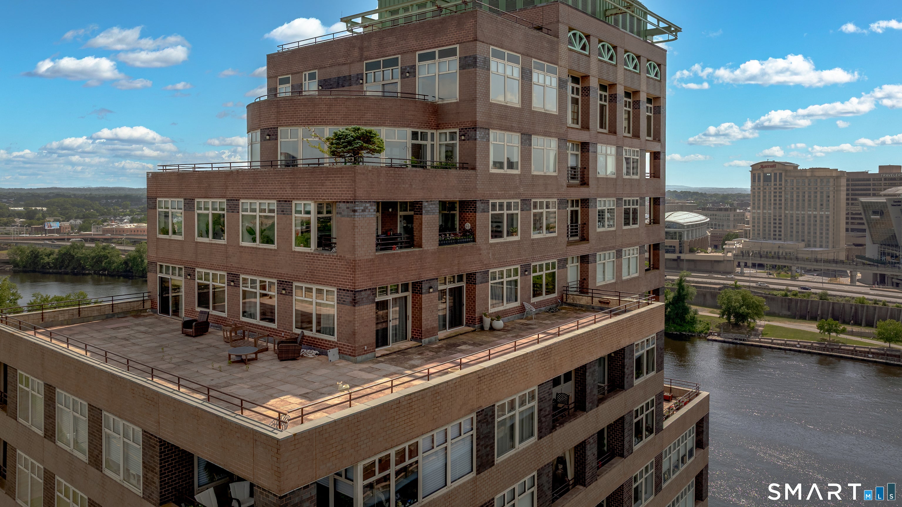 235 East River Drive 1501