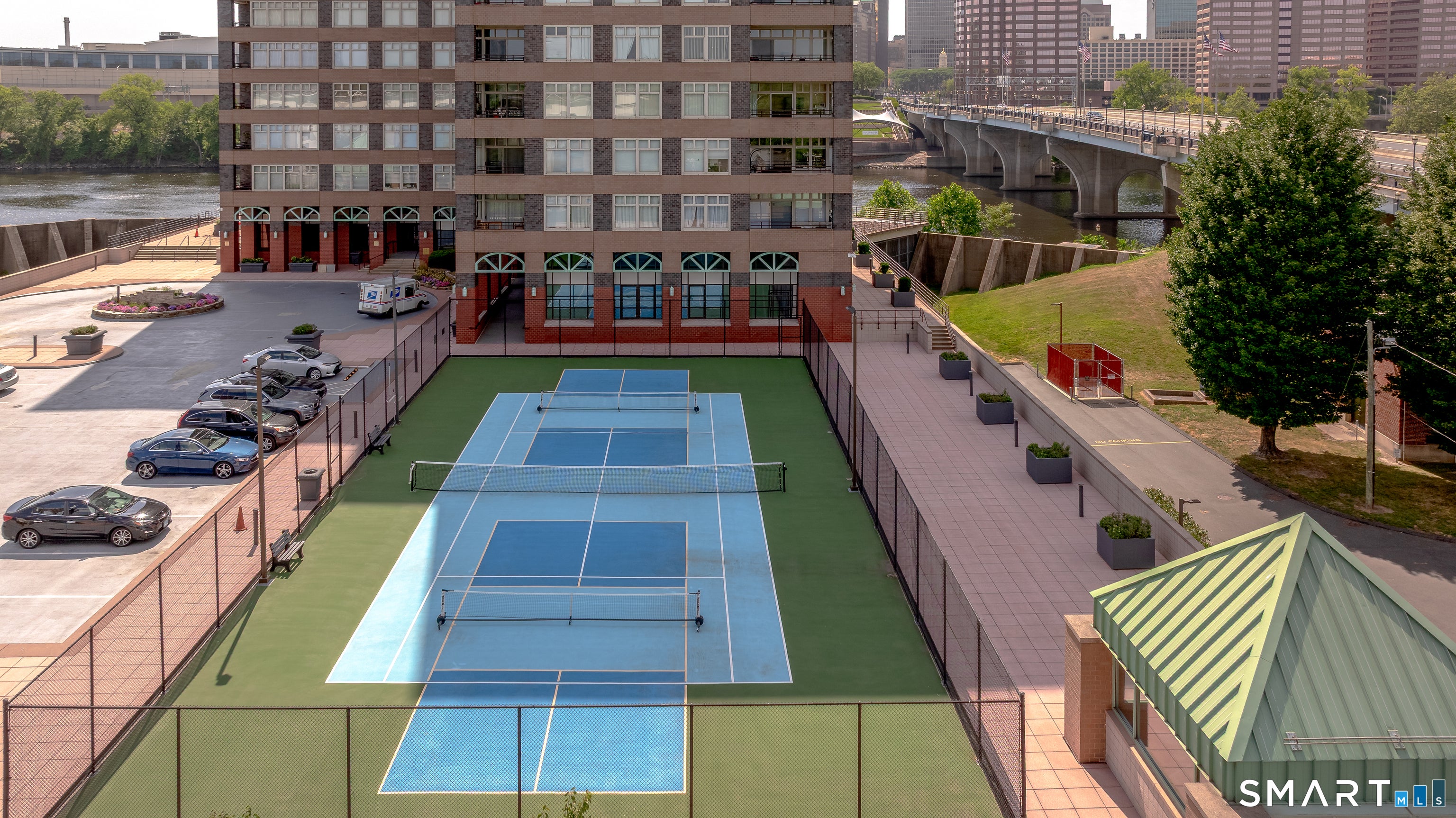 235 East River Drive 1501