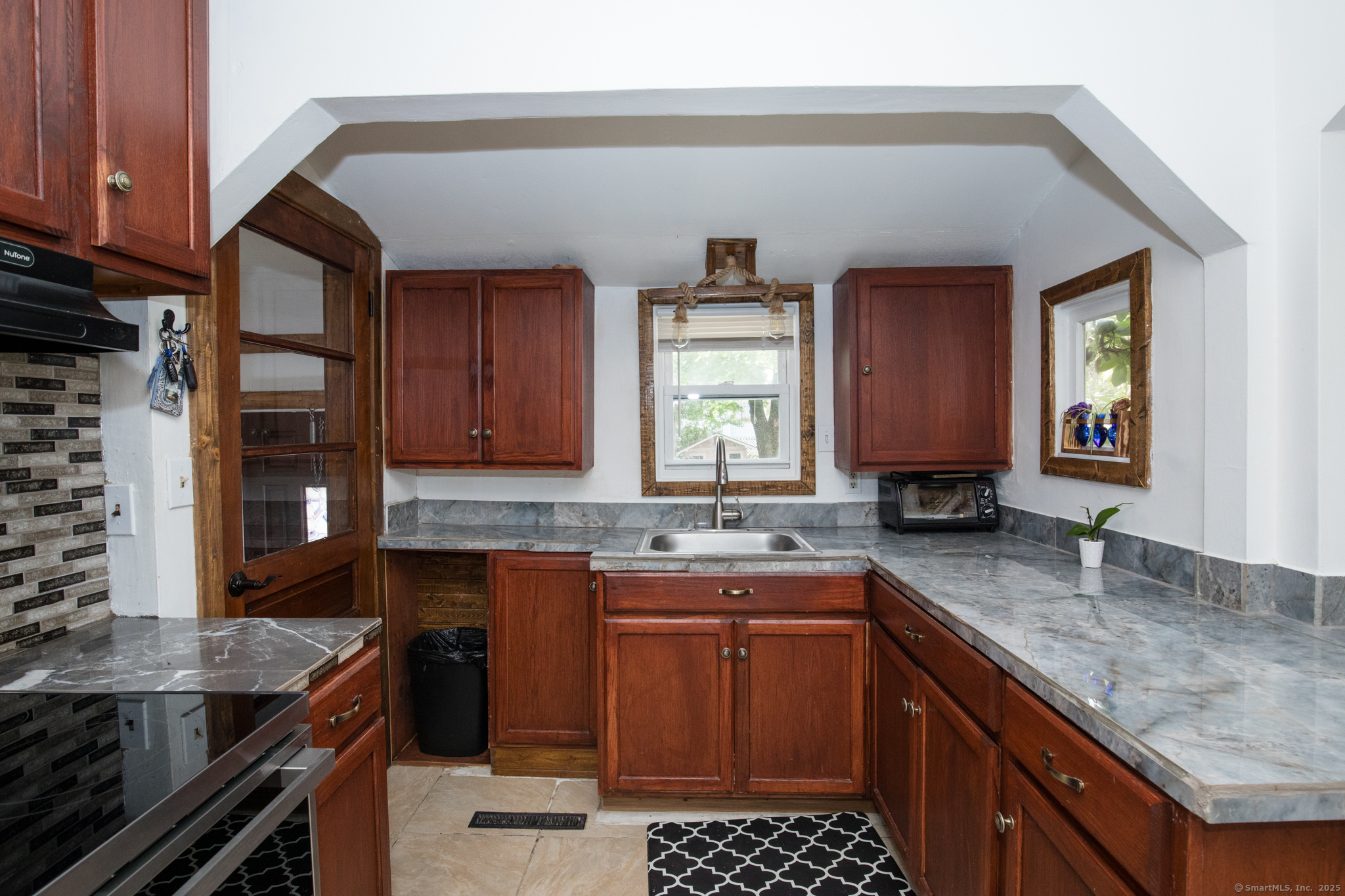 97 Park Street, Plainville, Connecticut image 17