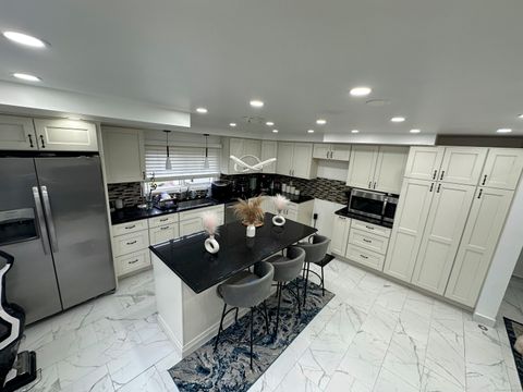 Tiny photo for 39 Draper Avenue, Meriden, CT 06450 (MLS # 24133368)