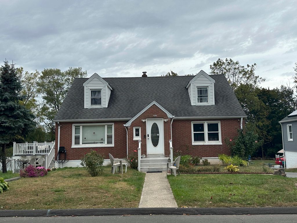 Photo of 39 Draper Avenue, Meriden, CT 06450 (MLS # 24133368)