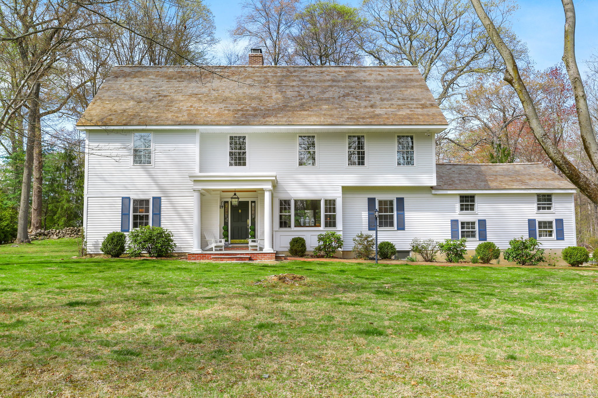 Camp Avenue, Darien, Connecticut - 4 Bedrooms  
4 Bathrooms  
10 Rooms - 