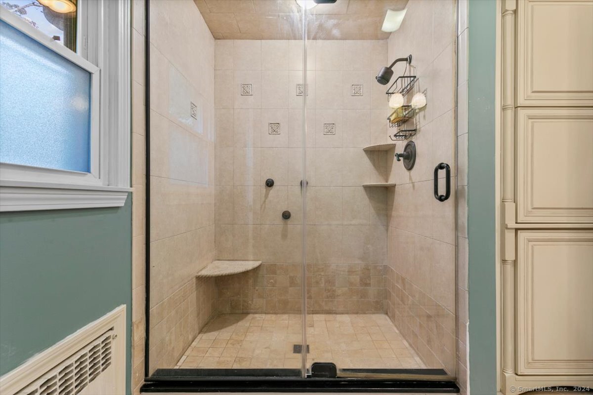 94 Fennbrook Drive, Hamden, Connecticut image 23