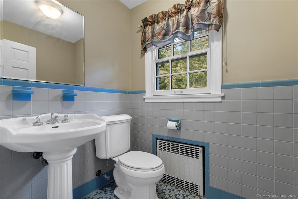 94 Fennbrook Drive, Hamden, Connecticut image 16