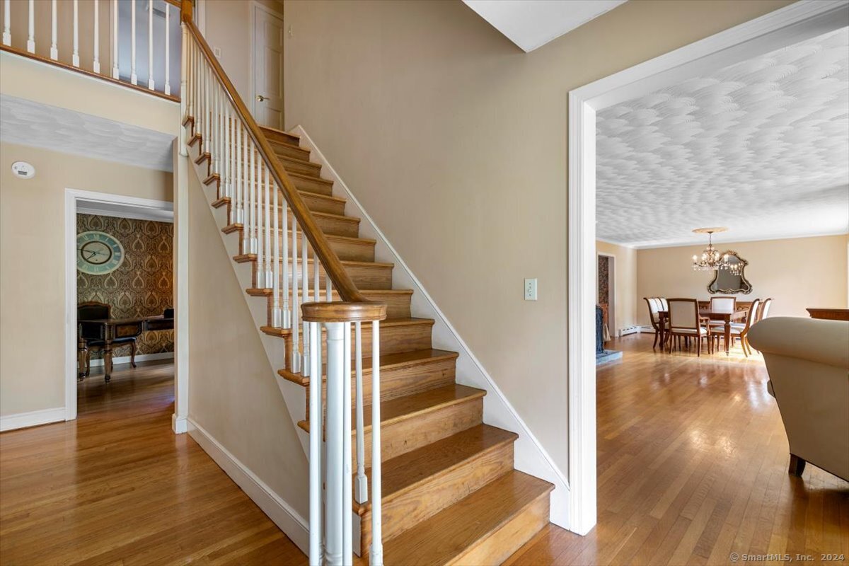 94 Fennbrook Drive, Hamden, Connecticut image 3