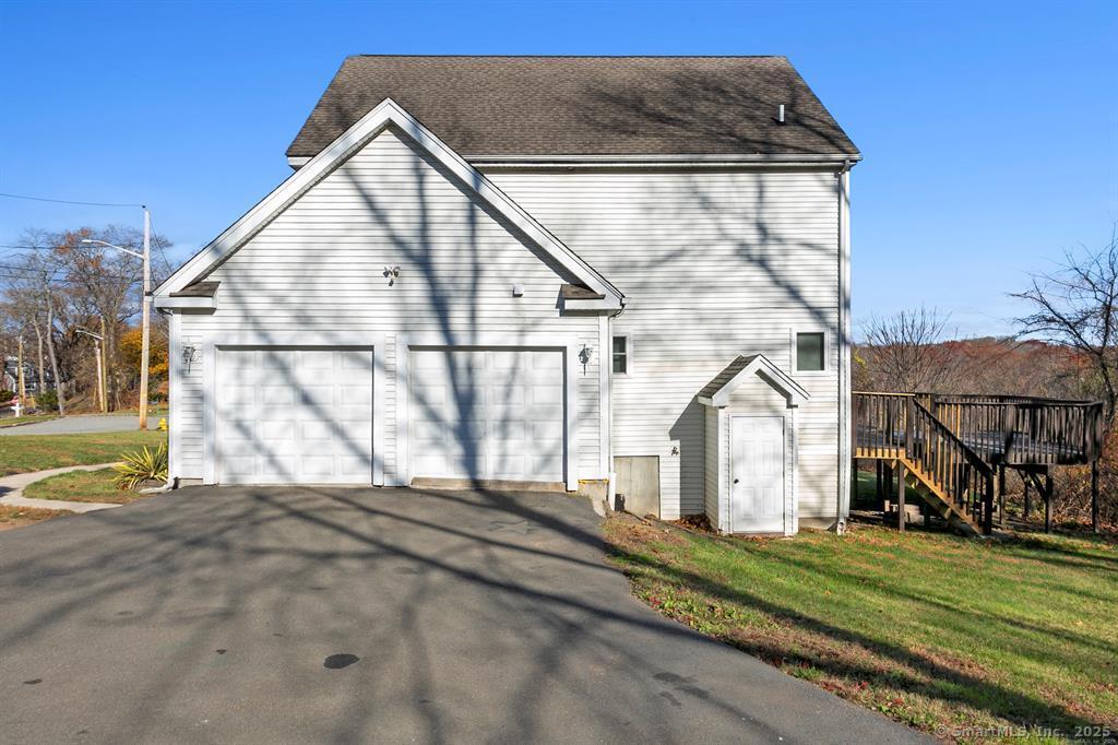27 Renshaw Drive, East Haven, Connecticut image 3