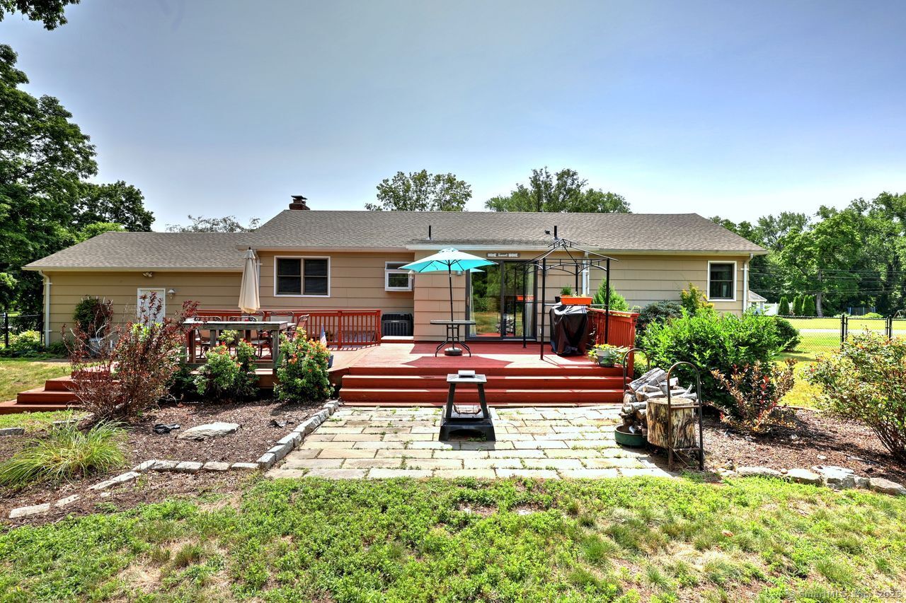 754 Riverside Drive