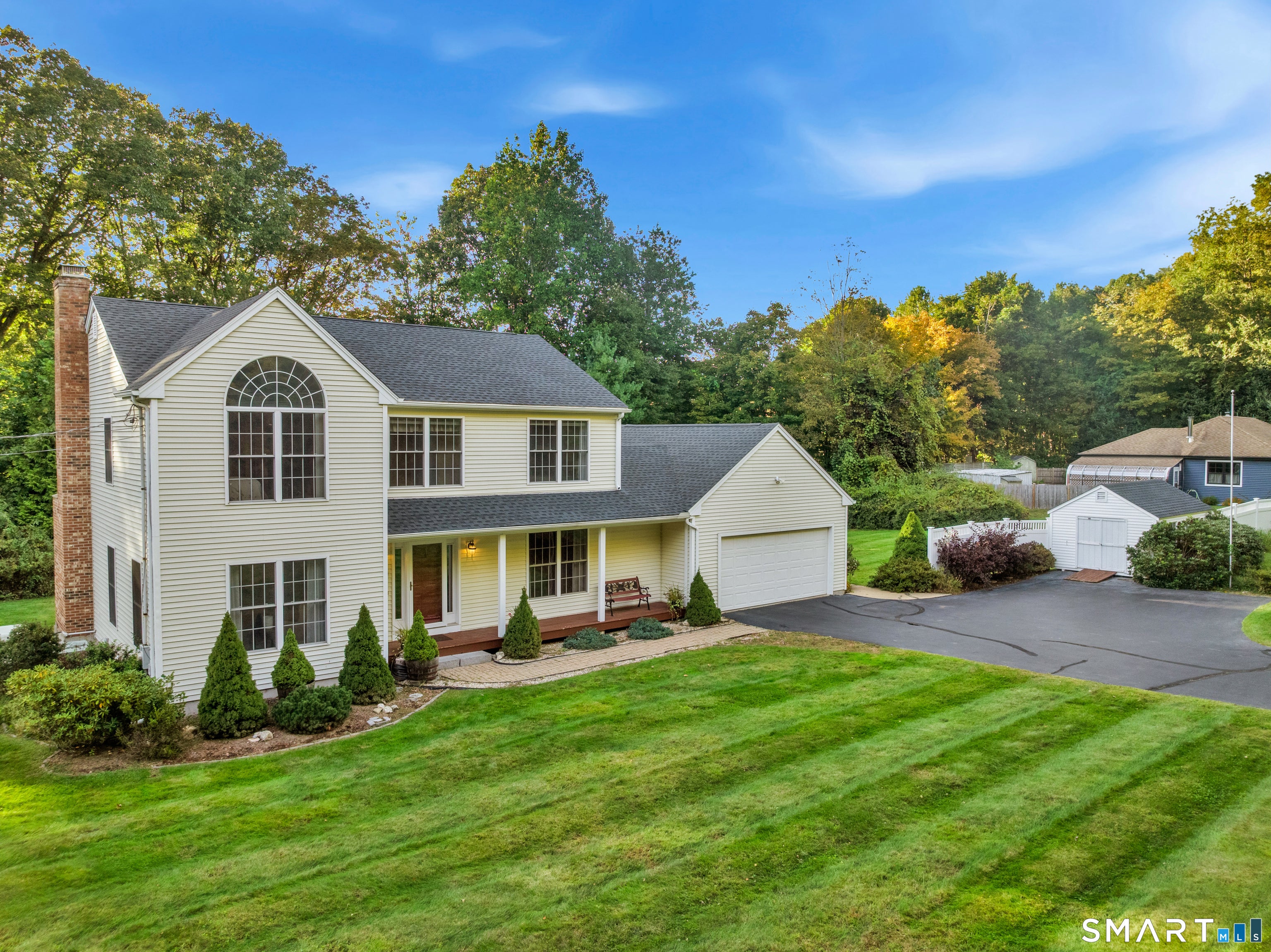 811 Lake Drive