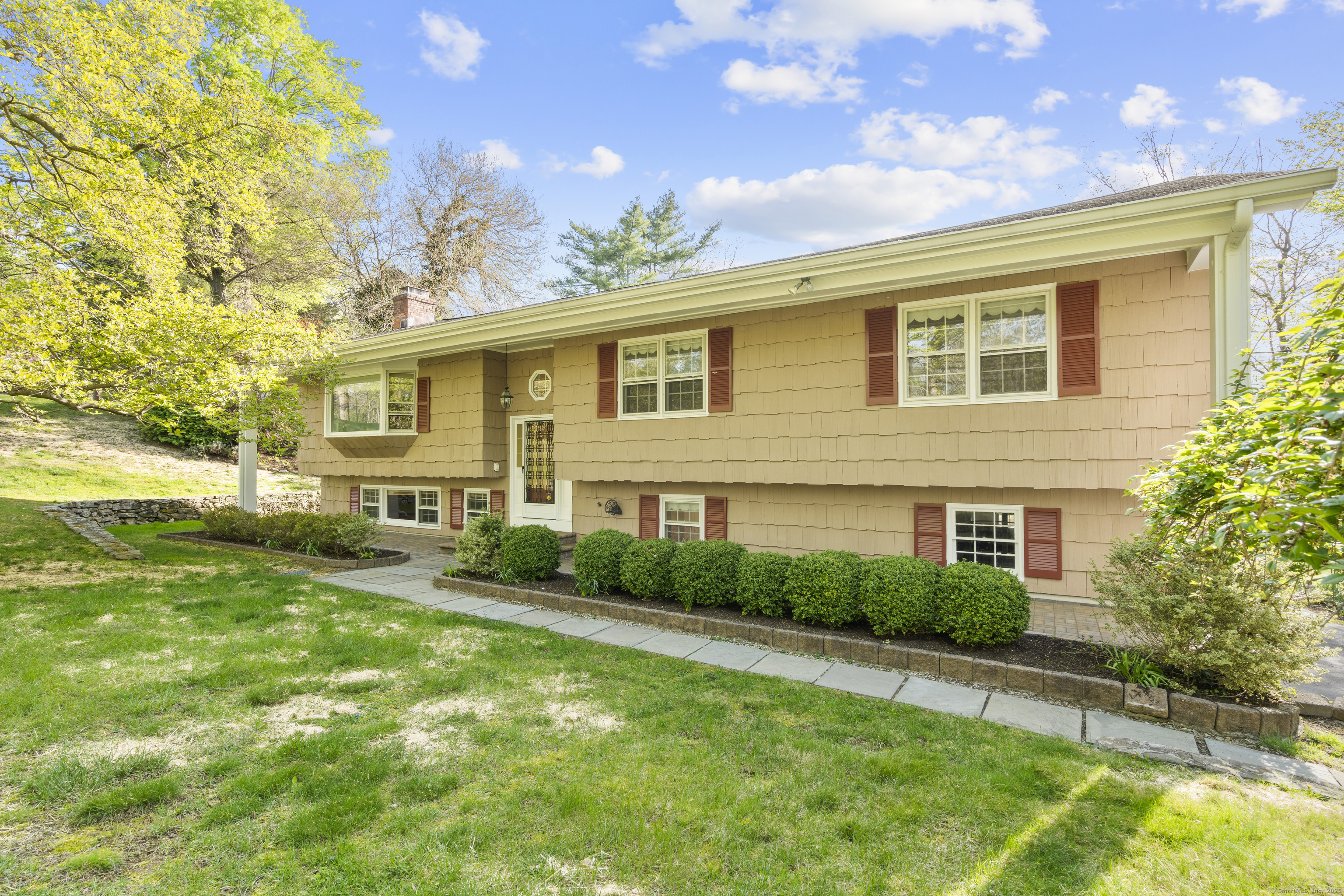 329 Roxbury Road, Stamford, Connecticut image 2