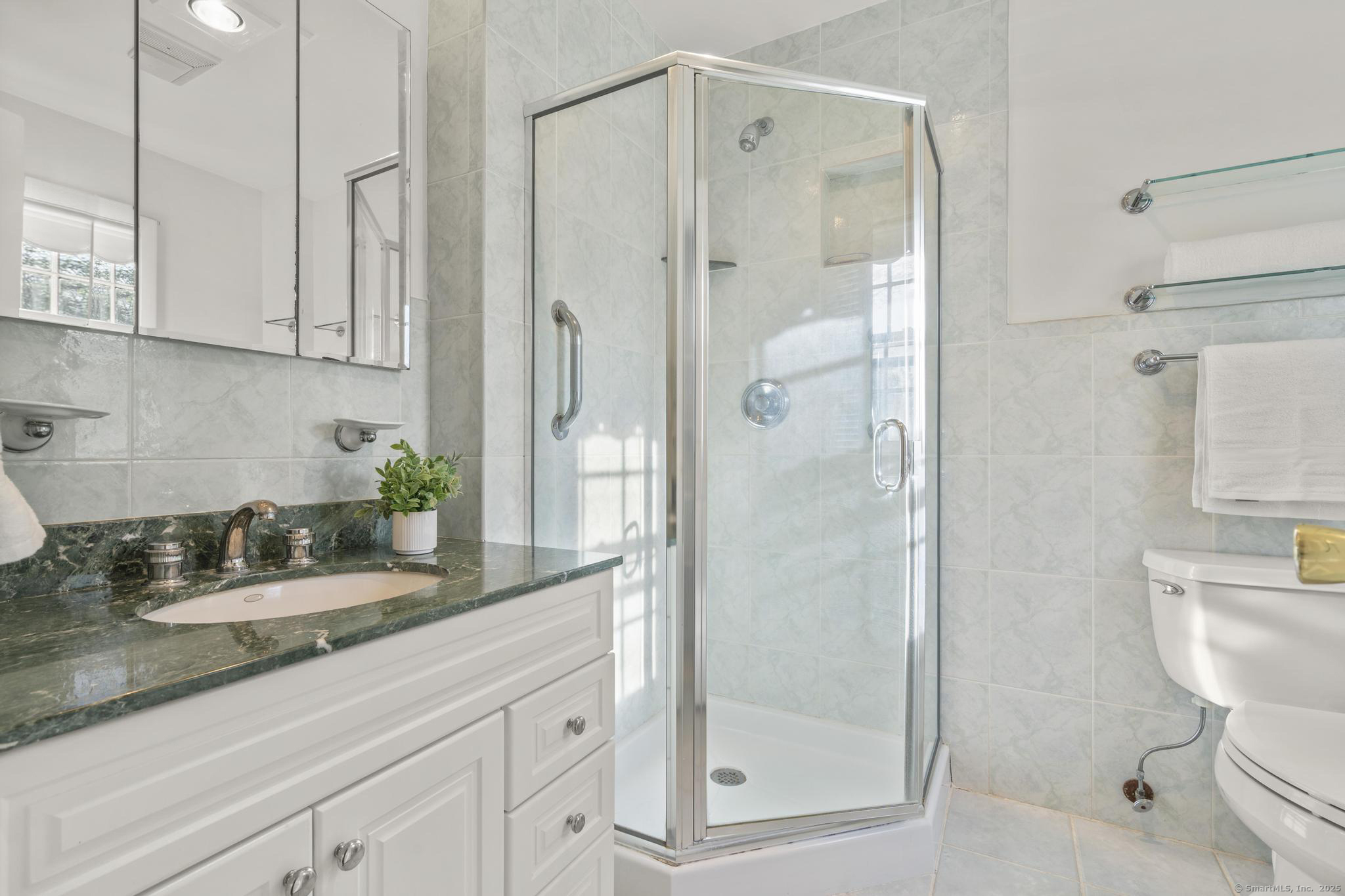 329 Roxbury Road, Stamford, Connecticut image 25