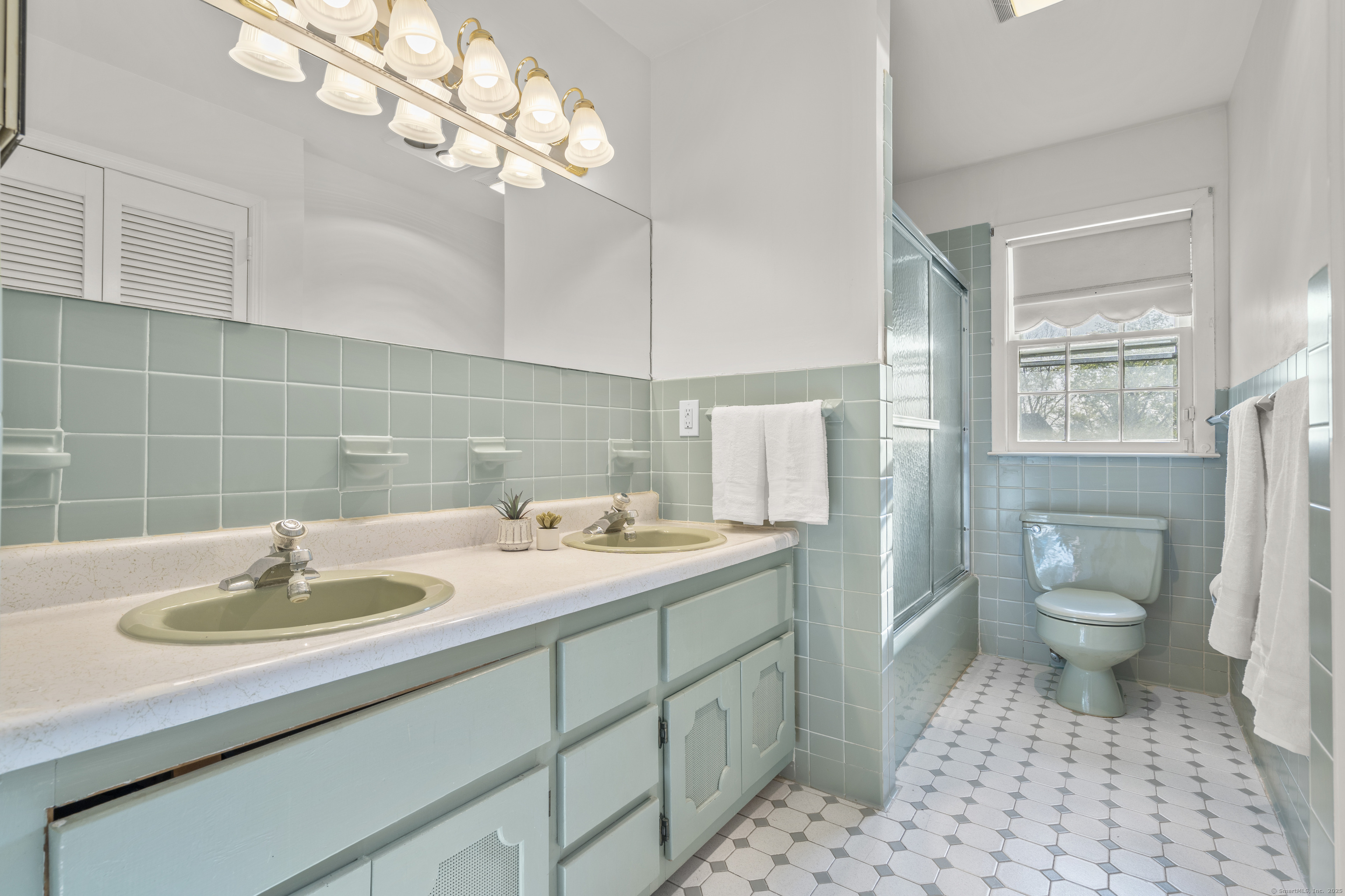 329 Roxbury Road, Stamford, Connecticut image 28