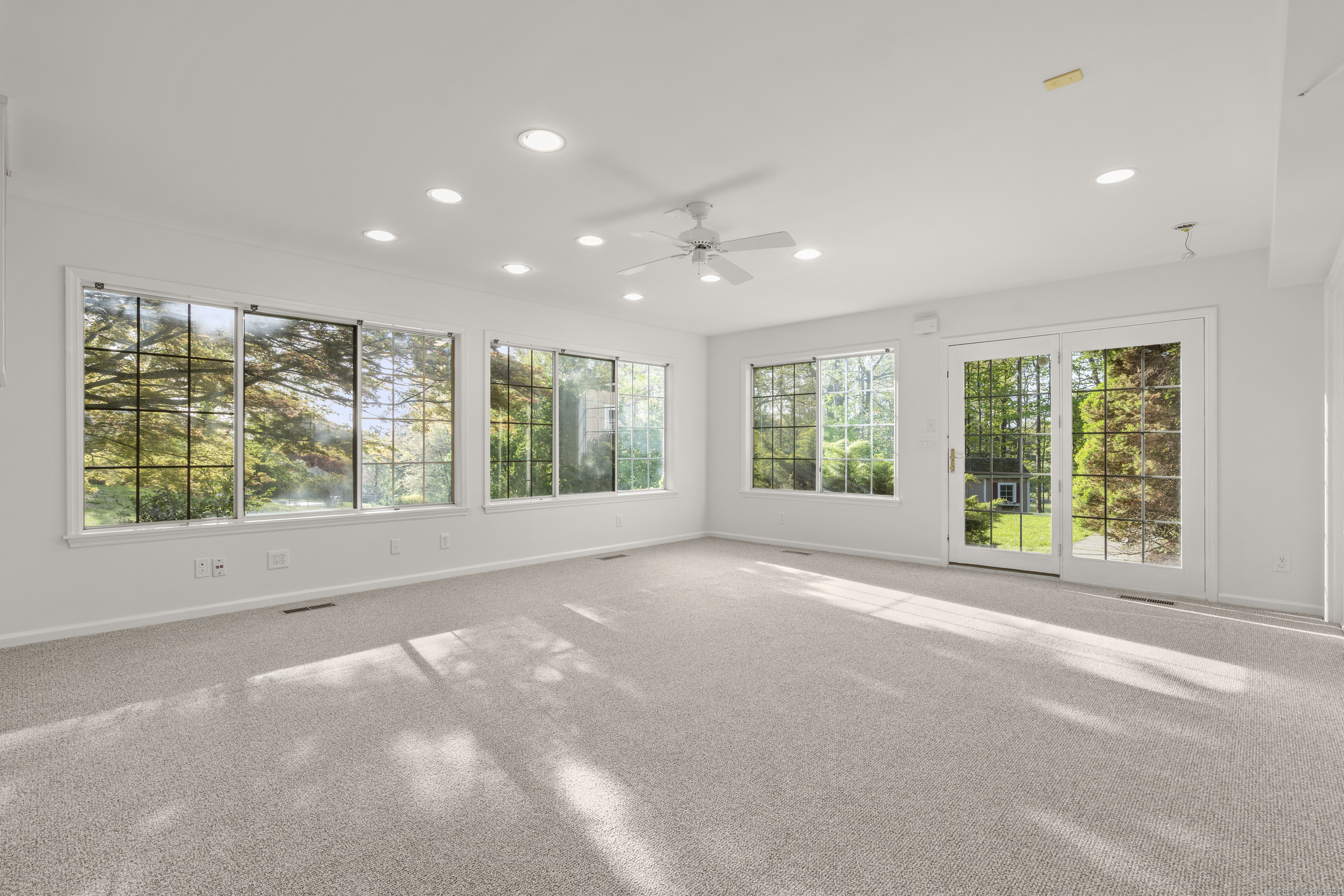 329 Roxbury Road, Stamford, Connecticut image 35