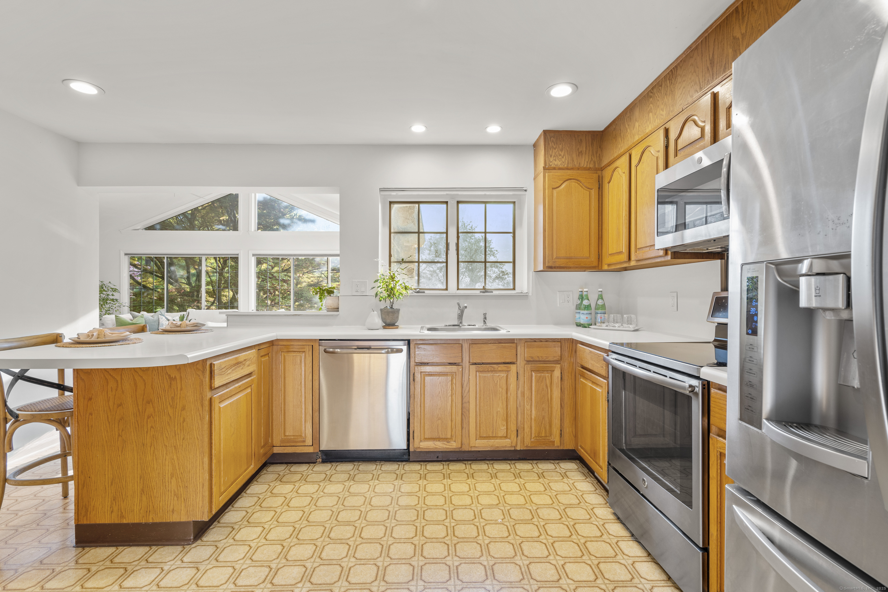 329 Roxbury Road, Stamford, Connecticut image 15
