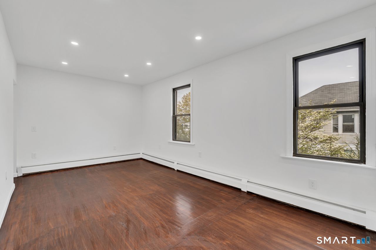 54 Overlook Avenue